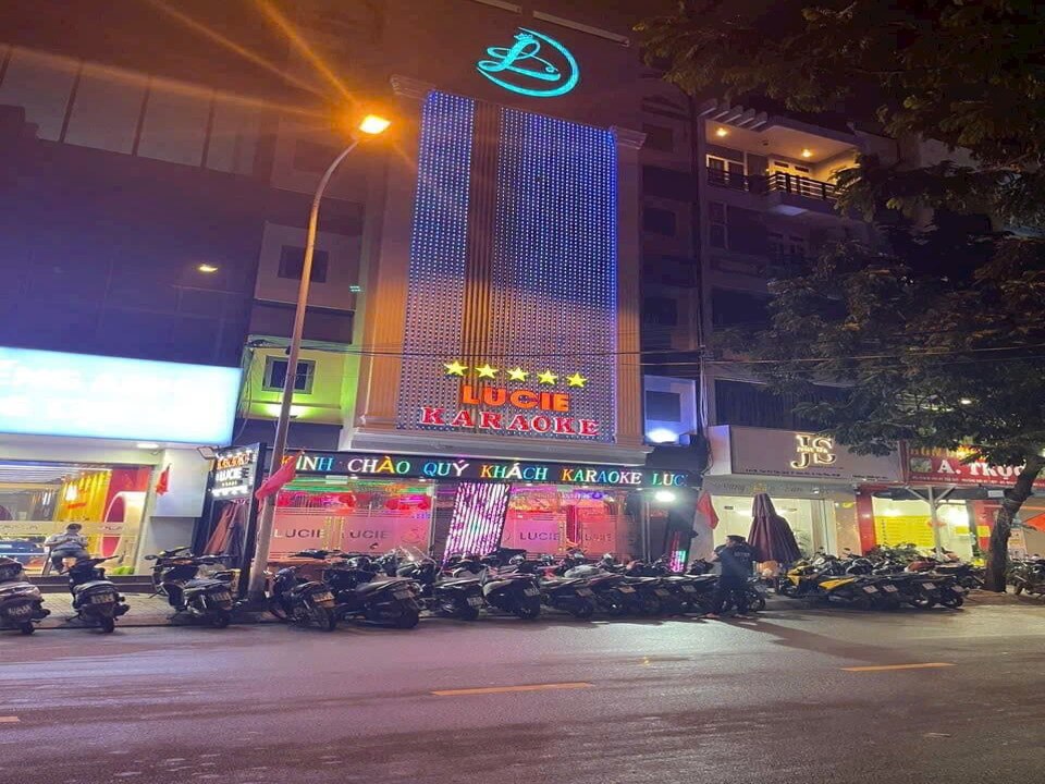 Karaoke LUCIE (tân phú)